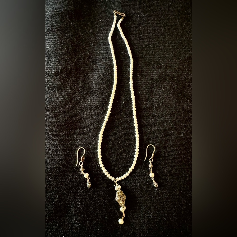 MINT BOHO NATURAL PEARL AND BRASS NECKLACE & DROP EARRING SET